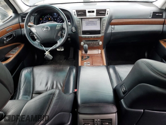 2011 Lexus LS 460 z VIN JTHBL5EF4B5103792, wystawiony jako Copart lot #42876635 z przebiegiem 127 906 mil mil oraz Szkoda całkowita • Salvage title. Historia ofert i sprzedaży dostępna na DreamBid. Obrazek 8.