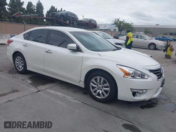 2013 Nissan Altima 2.5 S with VIN 1N4AL3AP7DC256039, listed as a IAAI auction lot 42075241 with 216,625 mi miles and . Bid and sale history available at carsss.com. Image 1.