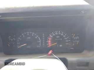 1994 Isuzu Trooper z VIN JACDH58V6R7910682, wystawiony jako IAAI lot #41919864 z przebiegiem 220 336 mil mil oraz . Historia ofert i sprzedaży dostępna na DreamBid. Obrazek 7.