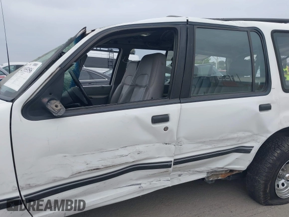 1992 Ford Explorer XL with VIN 1FMDU32X3NUD22144, listed as a IAAI auction lot 42355356 with 107,047 mi miles and . Bid and sale history available at DreamBid. Image 6.