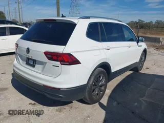 2024 Volkswagen Tiguan SE with VIN 3VV2B7AX7RM048615, listed as a IAAI auction lot 41434013 with 21,041 mi miles and . Bid and sale history available at DreamBid. Image 4.