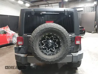 2017 Jeep Wrangler Unlimited Sahara z VIN 1C4BJWEG5HL746971, wystawiony jako IAAI lot #41959241 z przebiegiem 47 458 mil mil oraz . Historia ofert i sprzedaży dostępna na DreamBid. Obrazek 17.