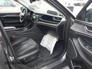 2022 Jeep Grand Cherokee with VIN 1C4RJYB68N8748802, listed as a IAAI auction lot 42158104 with 28,227 mi miles and . Bid and sale history available at DreamBid. Image 5.