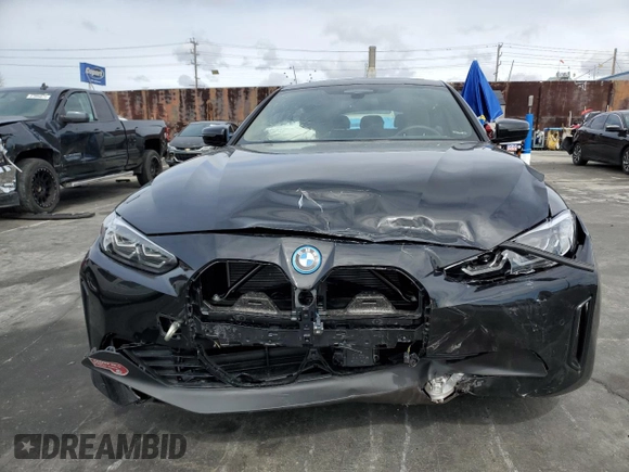 2024 BMW i4 eDrive35 z VIN WBY43AW04RFT15284, wystawiony jako Copart lot #47808395 z przebiegiem 7 225 mil mil oraz Szkoda całkowita • Salvage title. Historia ofert i sprzedaży dostępna na DreamBid. Obrazek 5.