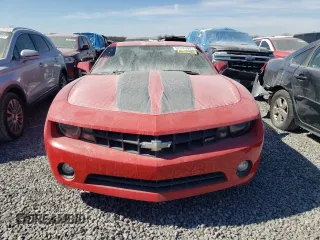 2011 Chevrolet Camaro 1LT with VIN 2G1FB1ED2B9150585, listed as a Copart auction lot 45028315 with 137,671 mi miles and Salvage title. Bid and sale history available at DreamBid. Image 5.