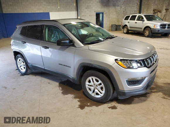 2019 Jeep Compass Sport z VIN 3C4NJCAB2KT636784, wystawiony jako Copart lot #63831145 z przebiegiem 48 699 mil mil oraz Szkoda całkowita • Salvage title. Historia ofert i sprzedaży dostępna na DreamBid. Obrazek 4.