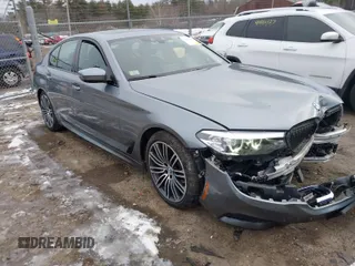2018 BMW 5 Series 530i xDrive with VIN WBAJA7C59JWC76175, listed as a IAAI auction lot 41475283 with 64,882 mi miles. Bid and sale history available at carsss.com. Image 1.