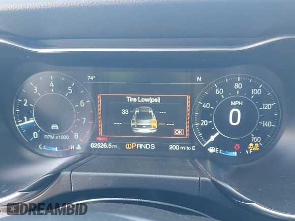 2018 Ford Mustang EcoBoost z VIN 1FA6P8TH3J5132136, wystawiony jako IAAI lot #41741496 z przebiegiem 62 526 mil mil oraz . Historia ofert i sprzedaży dostępna na DreamBid. Obrazek 7.