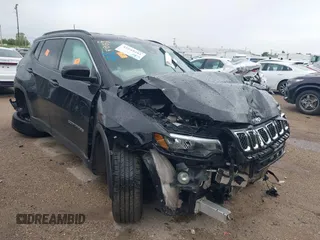 2024 Jeep Compass Latitude with VIN 3C4NJDBN1RT606720, listed as a IAAI auction lot 41949261 with Not Provided miles. Bid and sale history available at carsss.com. Image 1.