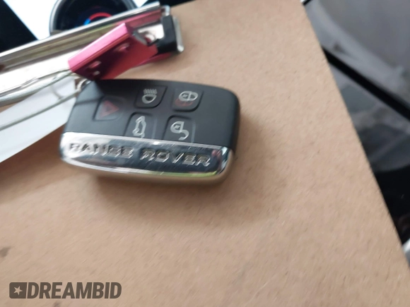 2018 Land Rover Range Rover Velar R-Dynamic SE с VIN SALYL2RX2JA722743, выставлен на аукционе IAAI как лот 42176169 с пробегом 70 192 миль миль и . История ставок и продаж доступна на DreamBid. Изображение 11.