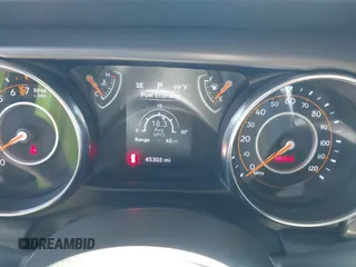 2022 Jeep Wrangler Unlimited Sport S z VIN 1C4HJXDG6NW134306, wystawiony jako IAAI lot #42206796 z przebiegiem 45 303 mil mil oraz . Historia ofert i sprzedaży dostępna na DreamBid. Obrazek 7.