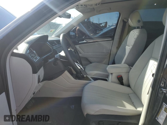 2023 Volkswagen Tiguan SE with VIN 3VVNB7AX4PM024346, listed as a Copart auction lot 80693914 with 18,241 mi miles and Salvage title. Bid and sale history available at DreamBid. Image 7.