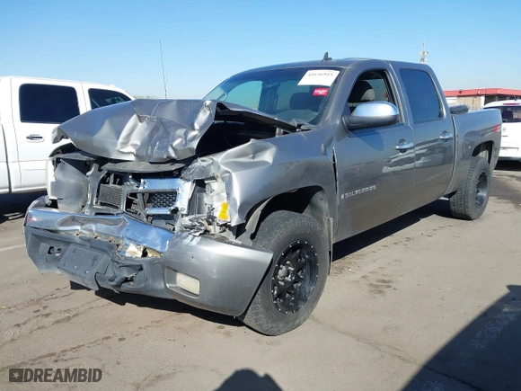 2007 Chevrolet Silverado 1500 LTZ with VIN 3GCEK13M97G532406, listed as a IAAI auction lot 41656915 with 243,909 mi miles. Bid and sale history available at carsss.com. Image 18.