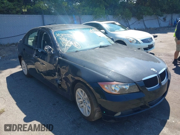 2007 BMW 3 Series 328xi с VIN WBAVC93557KX61238, выставлен на аукционе IAAI как лот 40251584 с пробегом 133 587 миль миль и . История ставок и продаж доступна на DreamBid. Изображение 1.
