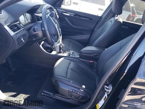 2022 BMW X1 sDrive28i with VIN WBXJG7C03N5V16273, listed as a Copart auction lot 83842324 with 19,303 mi miles and Salvage Title. Bid and sale history available at carsss.com. Image 7.