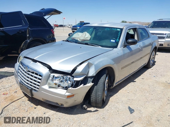 2007 Chrysler 300 with VIN 2C3KA43RX7H664582, listed as a IAAI auction lot 42106297 with 141,866 mi miles and . Bid and sale history available at DreamBid. Image 17.