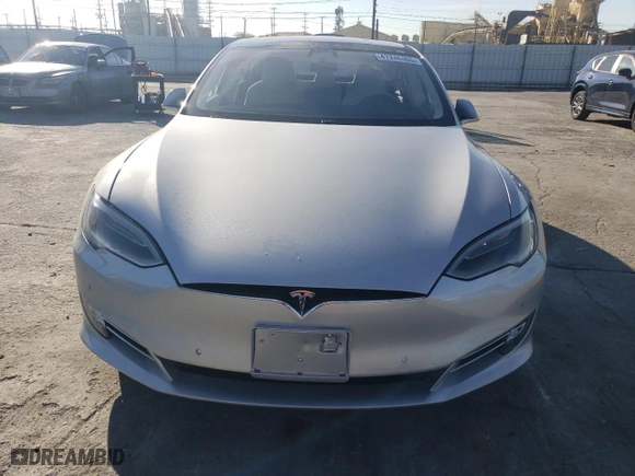 2018 Tesla Model S 75D with VIN 5YJSA1E26JF262517, listed as a Copart auction lot 47246405 with 49313 miles and Clean Title. Bid and sale history available at carsss.com. Image 5.