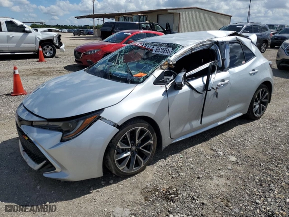 2021 Toyota Corolla Hatchback XSE with VIN JTNA4MBE3M3138463, listed as a Copart auction lot 69510354 with 98,162 mi miles and Salvage Title. Bid and sale history available at carsss.com. Image 1.