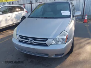 2006 Kia Sedona LX with VIN KNDMB233366032380, listed as a IAAI auction lot 42196919 with 132,336 mi miles. Bid and sale history available at carsss.com. Image 6.