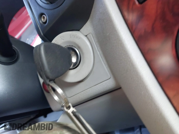 2006 Jeep Commander Limited с VIN 1J8HG58266C276460, выставлен на аукционе IAAI как лот 41919899 с пробегом 216 785 миль миль и . История ставок и продаж доступна на DreamBid. Изображение 11.