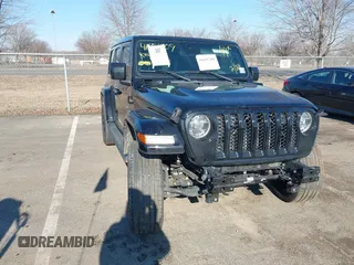 2021 Jeep Wrangler Unlimited Sahara with VIN 1C4JJXP62MW826470, listed as a IAAI auction lot 41651709 with 44,677 mi miles and . Bid and sale history available at carsss.com. Image 6.