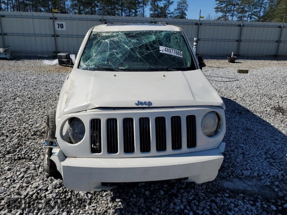 2007 Jeep Patriot Sport with VIN 1J8FT28W07D398750, listed as a Copart auction lot 44977885 with 212,185 mi miles and Non Repairable. Bid and sale history available at DreamBid. Image 5.