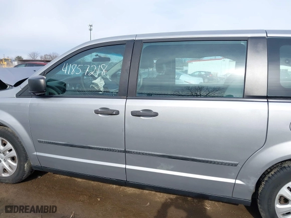 2014 Dodge Grand Caravan SE with VIN 2C4RDGBG6ER475051, listed as a IAAI auction lot 41857218 with 230,842 mi miles. Bid and sale history available at carsss.com. Image 15.