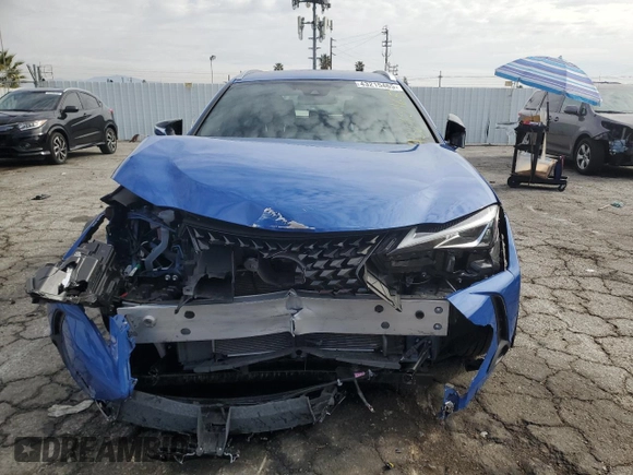 2022 Lexus UX 200 with VIN JTHX3JBH0N2049742, listed as a Copart auction lot 43215465 with 18,728 mi miles and Salvage title. Bid and sale history available at DreamBid. Image 5.