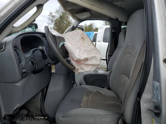 2005 Ford Econoline Passenger XL with VIN 1FBNE31L65HB41749, listed as a Copart auction lot 72810634 with Not Provided miles and Non Repairable. Bid and sale history available at carsss.com. Image 7.