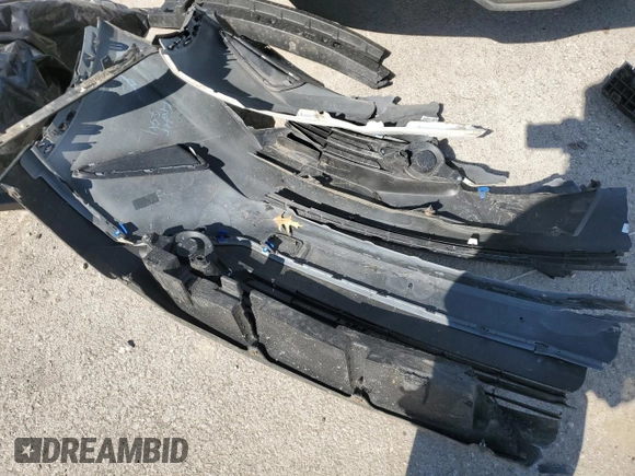 2019 Toyota C-HR XLE with VIN NMTKHMBX2KR098238, listed as a Copart auction lot 52338025 with 57,933 mi miles and Salvage Title. Bid and sale history available at DreamBid. Image 15.