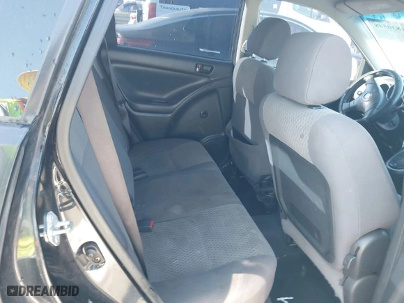 2006 Toyota Matrix STD with VIN 2T1KR32EX6C577349, listed as a IAAI auction lot 41830548 with 258,424 mi miles. Bid and sale history available at carsss.com. Image 8.