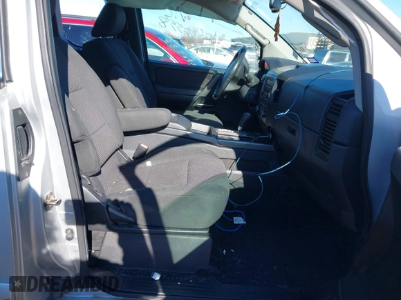 2012 Nissan Titan SE with VIN 1N6AA0CA6CN312785, listed as a IAAI auction lot 40810558 with 122,078 mi miles. Bid and sale history available at carsss.com. Image 5.