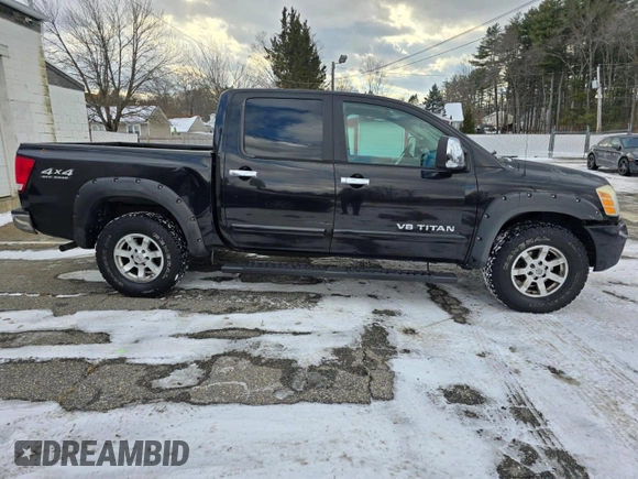 2005 Nissan Titan LE with VIN 1N6AA07B85N550031, listed as a Copart auction lot 43530985 with 165,496 mi miles and Clean Title. Bid and sale history available at carsss.com. Image 1.