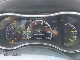 2020 Jeep Grand Cherokee Summit z VIN 1C4RJFJG2LC173184, wystawiony jako IAAI lot #41343182 z przebiegiem 70 192 mil mil oraz . Historia ofert i sprzedaży dostępna na DreamBid. Obrazek 7.