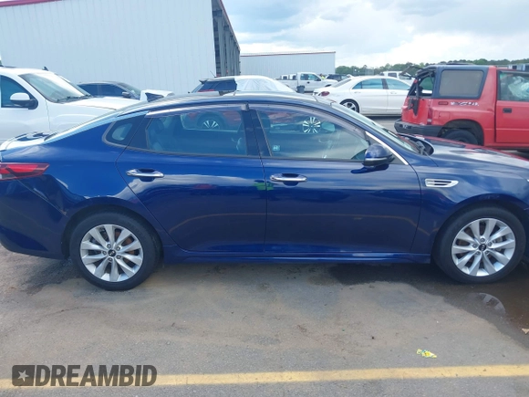 2018 Kia Optima LX with VIN 5XXGT4L32JG189009, listed as a IAAI auction lot 42010285 with 313,004 mi miles. Bid and sale history available at carsss.com. Image 13.