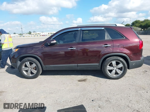 2012 Kia Sorento EX with VIN 5XYKU3A67CG224950, listed as a IAAI auction lot 41523784 with 113,930 mi miles. Bid and sale history available at carsss.com. Image 14.