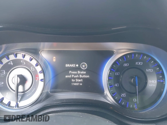 2015 Chrysler 300 with VIN 2C3CCABG1FH807740, listed as a IAAI auction lot 40246268 with 174,037 mi miles. Bid and sale history available at carsss.com. Image 7.