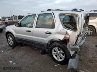 2003 Ford Escape XLS Popular with VIN 1FMYU92133KC98260, listed as a Copart auction lot 85364804 with 246,664 mi miles and Salvage Title. Bid and sale history available at carsss.com. Image 2.