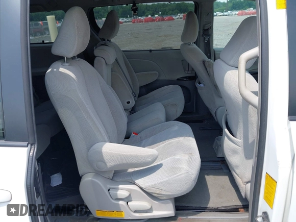 2014 Toyota Sienna LE AAS с VIN 5TDKK3DC9ES496428, выставлен на аукционе IAAI как лот 42623561 с пробегом 432 867 миль миль и . История ставок и продаж доступна на DreamBid. Изображение 8.