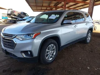 2018 Chevrolet Traverse LT Cloth with VIN 1GNERGKW2JJ250414, listed as a IAAI auction lot 41664779 with 77,214 mi miles. Bid and sale history available at carsss.com. Image 2.