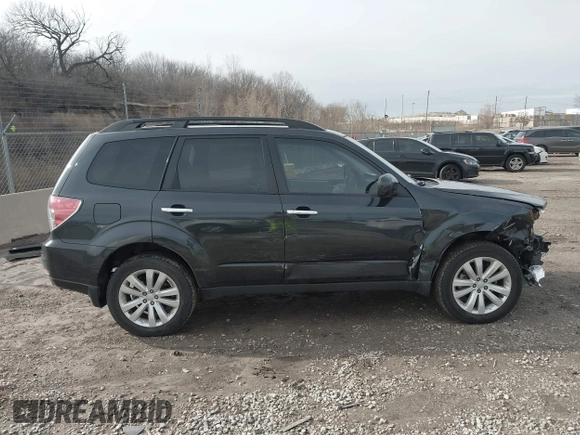 2013 Subaru Forester 2.5X Premium with VIN JF2SHADC4DH424169, listed as a IAAI auction lot 41881234 with 70,220 mi miles. Bid and sale history available at carsss.com. Image 13.