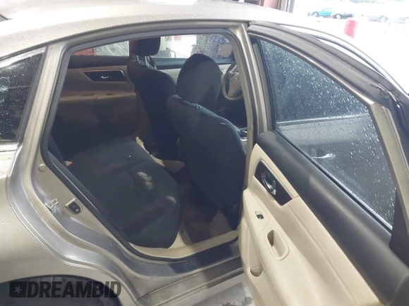 2013 Nissan Altima S with VIN 1N4AL3APXDC210446, listed as a IAAI auction lot 41973949 with 258,640 mi miles and . Bid and sale history available at DreamBid. Image 8.