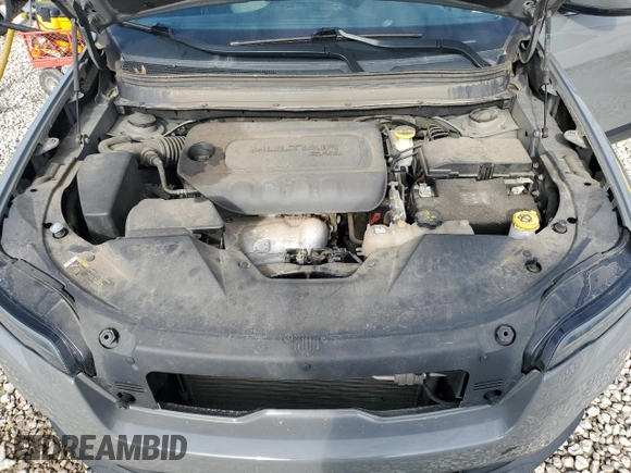 2021 Jeep Cherokee Latitude Plus с VIN 1C4PJMLB0MD111808, выставлен на аукционе Copart как лот 56181565 с пробегом 177 077 миль миль и Чистый • Clean title. История ставок и продаж доступна на DreamBid. Изображение 12.