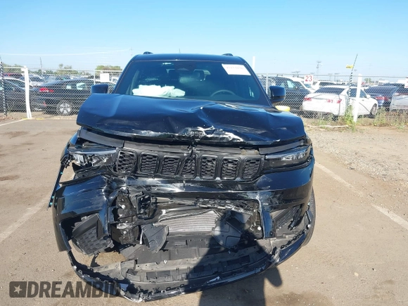 2023 Jeep Grand Cherokee Altitude z VIN 1C4RJKAG9P8898993, wystawiony jako IAAI lot #42152036 z przebiegiem 12 664 mil mil oraz . Historia ofert i sprzedaży dostępna na DreamBid. Obrazek 6.