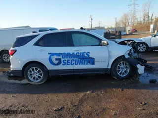 2024 Chevrolet Equinox LS with VIN 3GNAXHEG8RL207201, listed as a IAAI auction lot 41791730 with 27,667 mi miles. Bid and sale history available at carsss.com. Image 14.