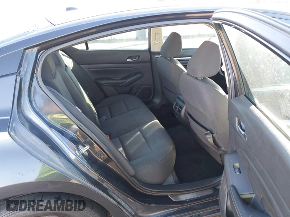 2019 Nissan Altima 2.5 SV with VIN 1N4BL4DV1KC128901, listed as a IAAI auction lot 41667874 with 174,350 mi miles. Bid and sale history available at carsss.com. Image 8.
