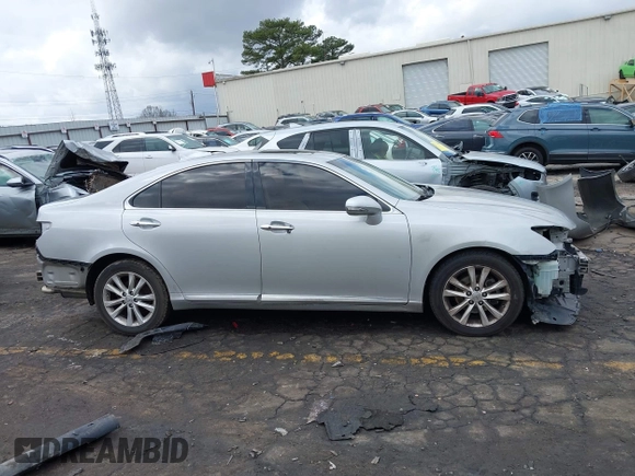 2010 Lexus ES with VIN JTHBK1EG8A2350138, listed as a IAAI auction lot 41732117 with 162,929 mi miles. Bid and sale history available at carsss.com. Image 13.