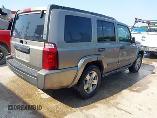 2006 Jeep Commander z VIN 1J8HH48K36C232424, wystawiony jako IAAI lot #41950150 z przebiegiem 358 947 mil mil oraz . Historia ofert i sprzedaży dostępna na DreamBid. Obrazek 4.