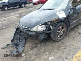 2006 Honda Accord EX-L z VIN 1HGCM56896A061279, wystawiony jako IAAI lot #42257108 z przebiegiem 398 000 mil mil oraz . Historia ofert i sprzedaży dostępna na DreamBid. Obrazek 6.