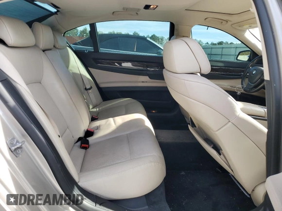 2012 BMW 7 Series 750Li с VIN WBAKB8C54CC965064, выставлен на аукционе Copart как лот 46308795 с пробегом 103 301 миль миль и Списание • Salvage title. История ставок и продаж доступна на DreamBid. Изображение 10.